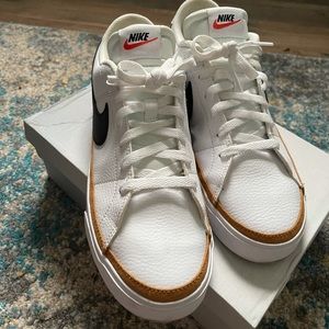 Nike Court Legacy Sneaker ( NEW) size 9 1/2